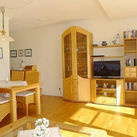 Haus-Halligblick-Wohnung-14-300701 *